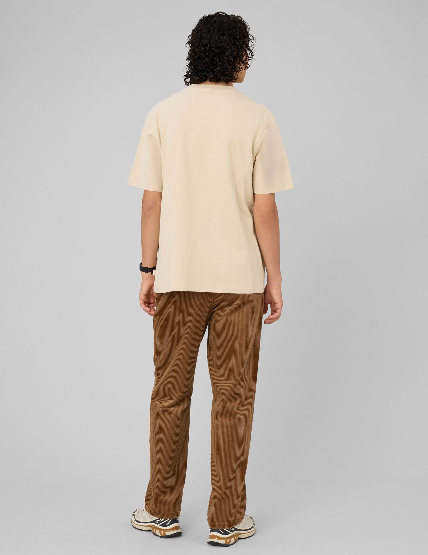 Pantalon velours c&ocirc;tel&eacute;