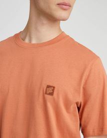 T-shirt broderie poitrine