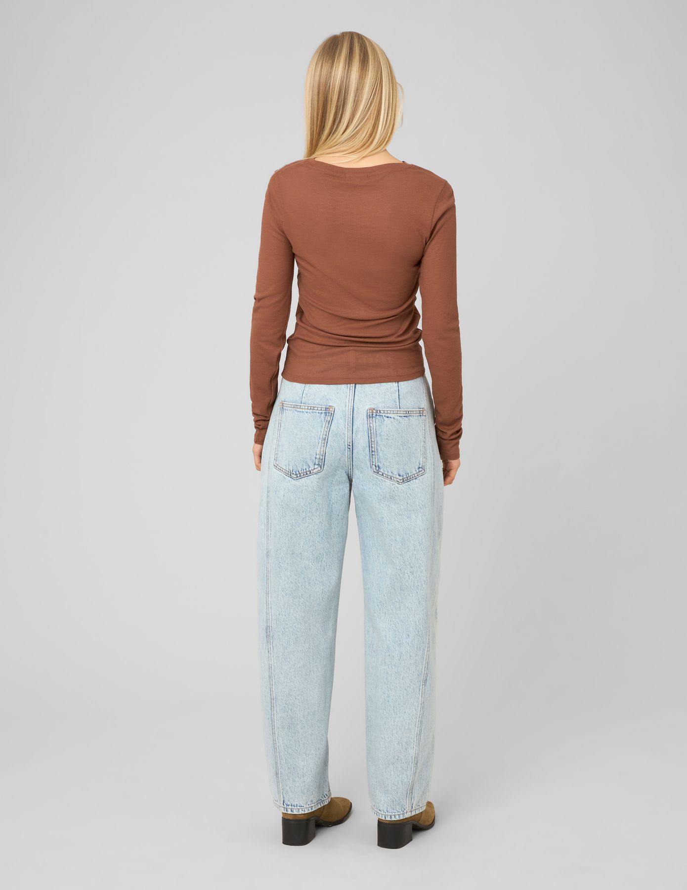 T-shirt fin manches longues