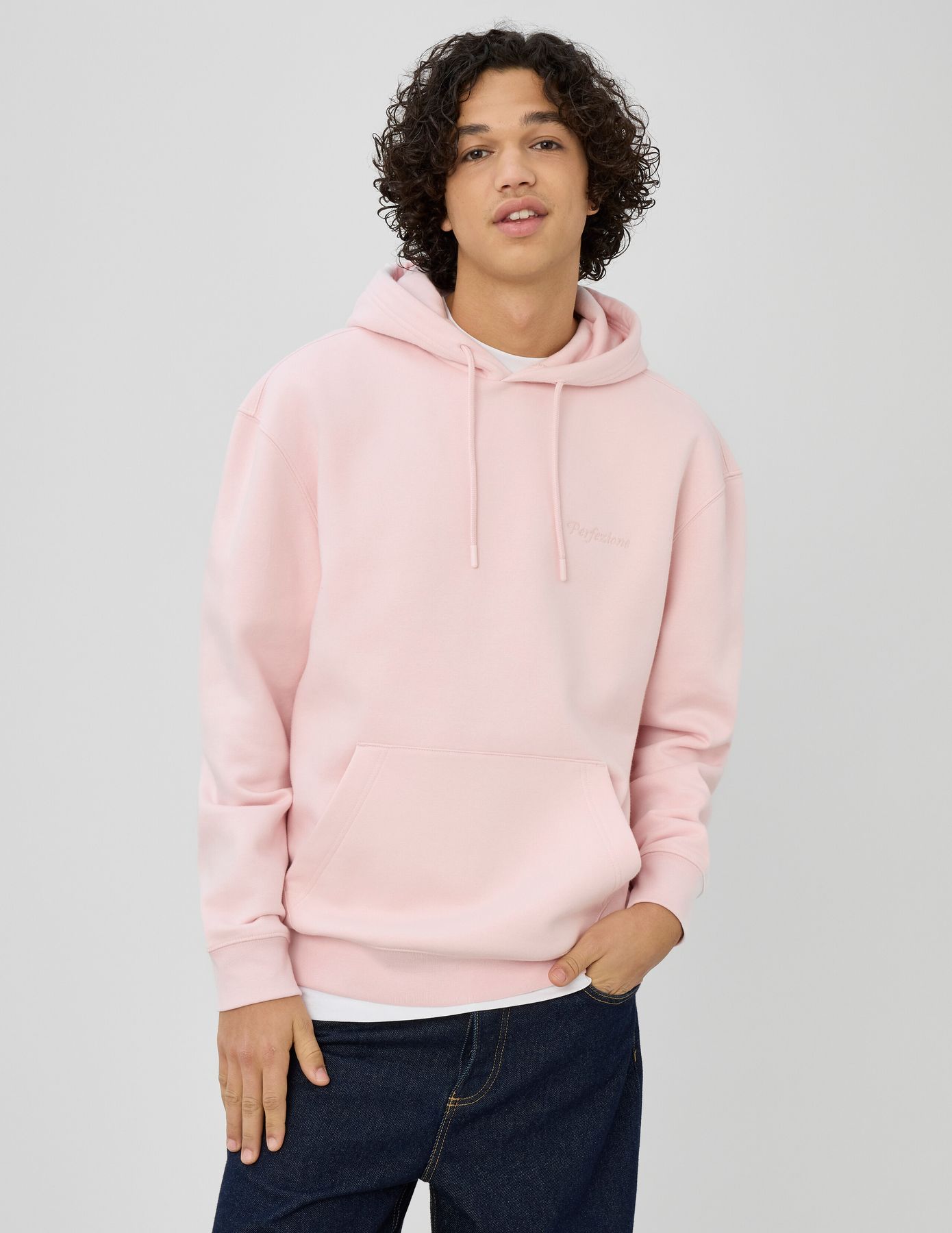 Sweat broderie poitrine