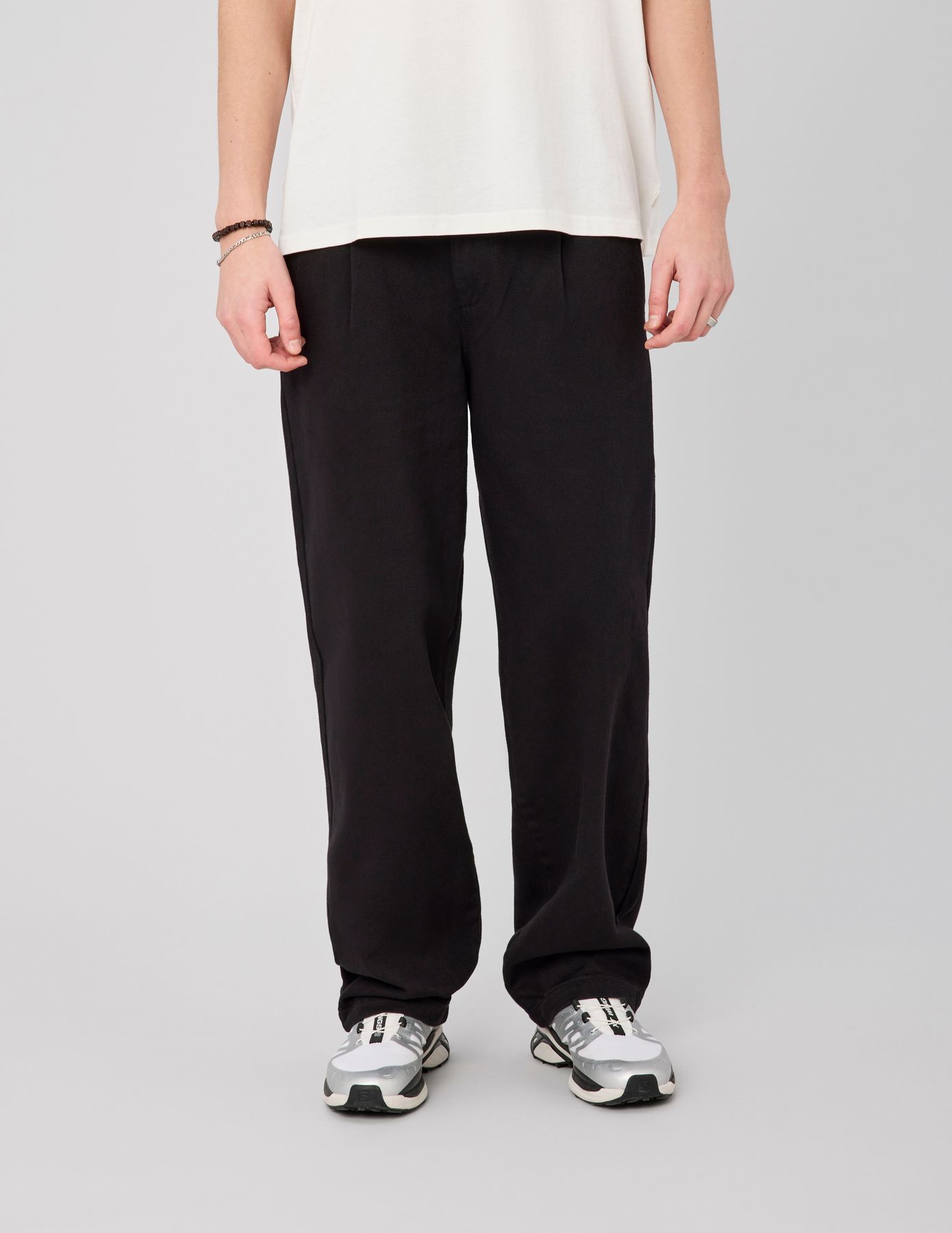 Pantalon droit &agrave; pinces