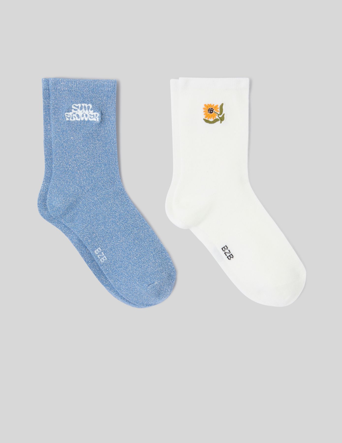 Lot de 2 paires de chaussettes brod&eacute;es