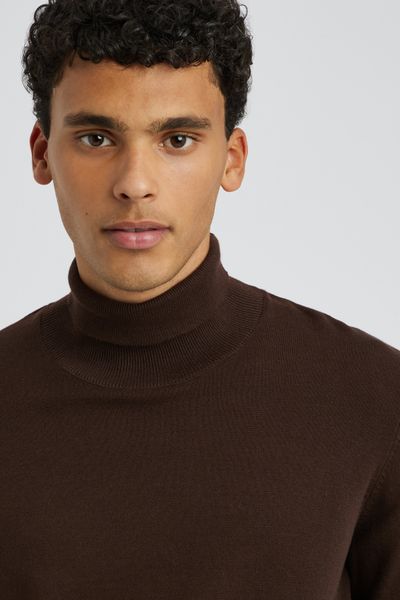 Pull col roul&eacute;