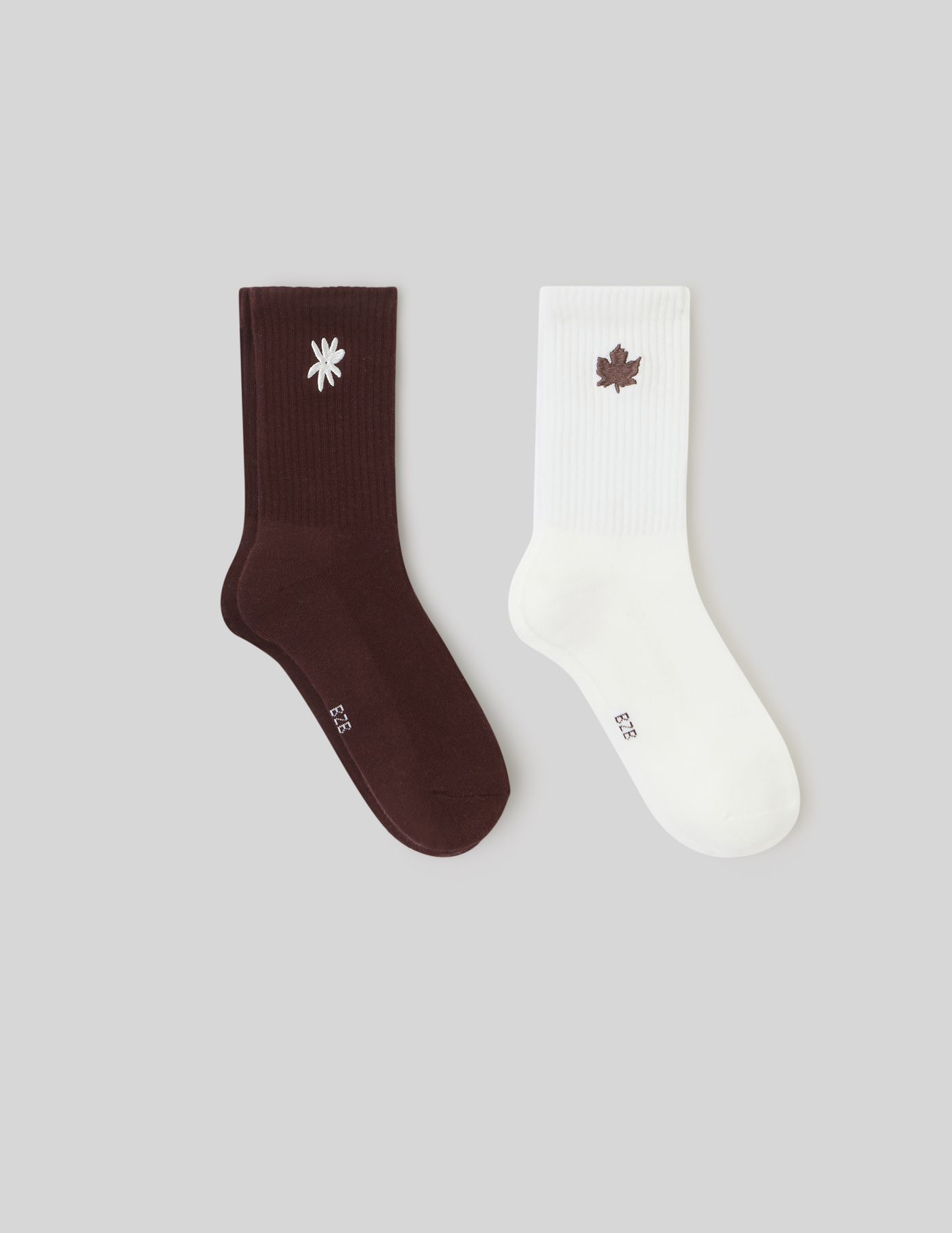 Lot de 2 paires de chaussettes broderie