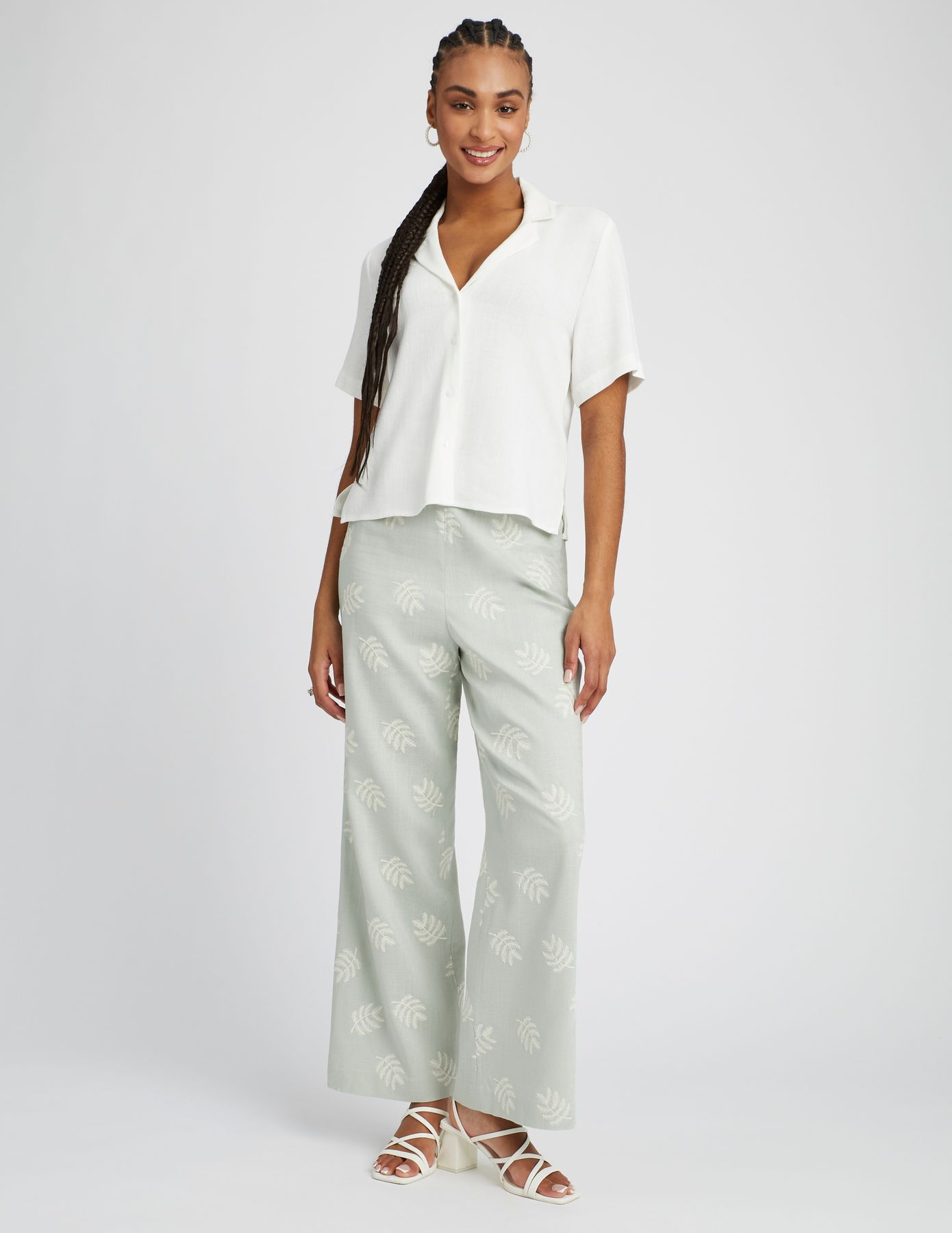 Pantalon fluide brodé