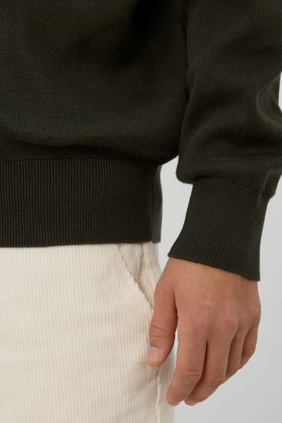 Pull col montant zippé