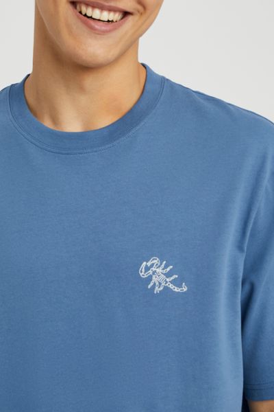 T-shirt broderie poitrine