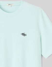 T-shirt broderie poitrine