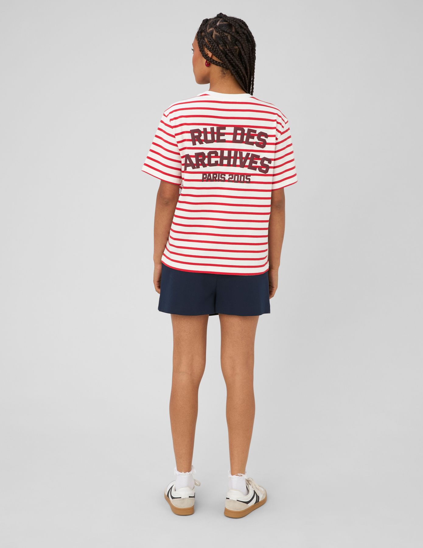 T-shirt ray&eacute; manches courtes