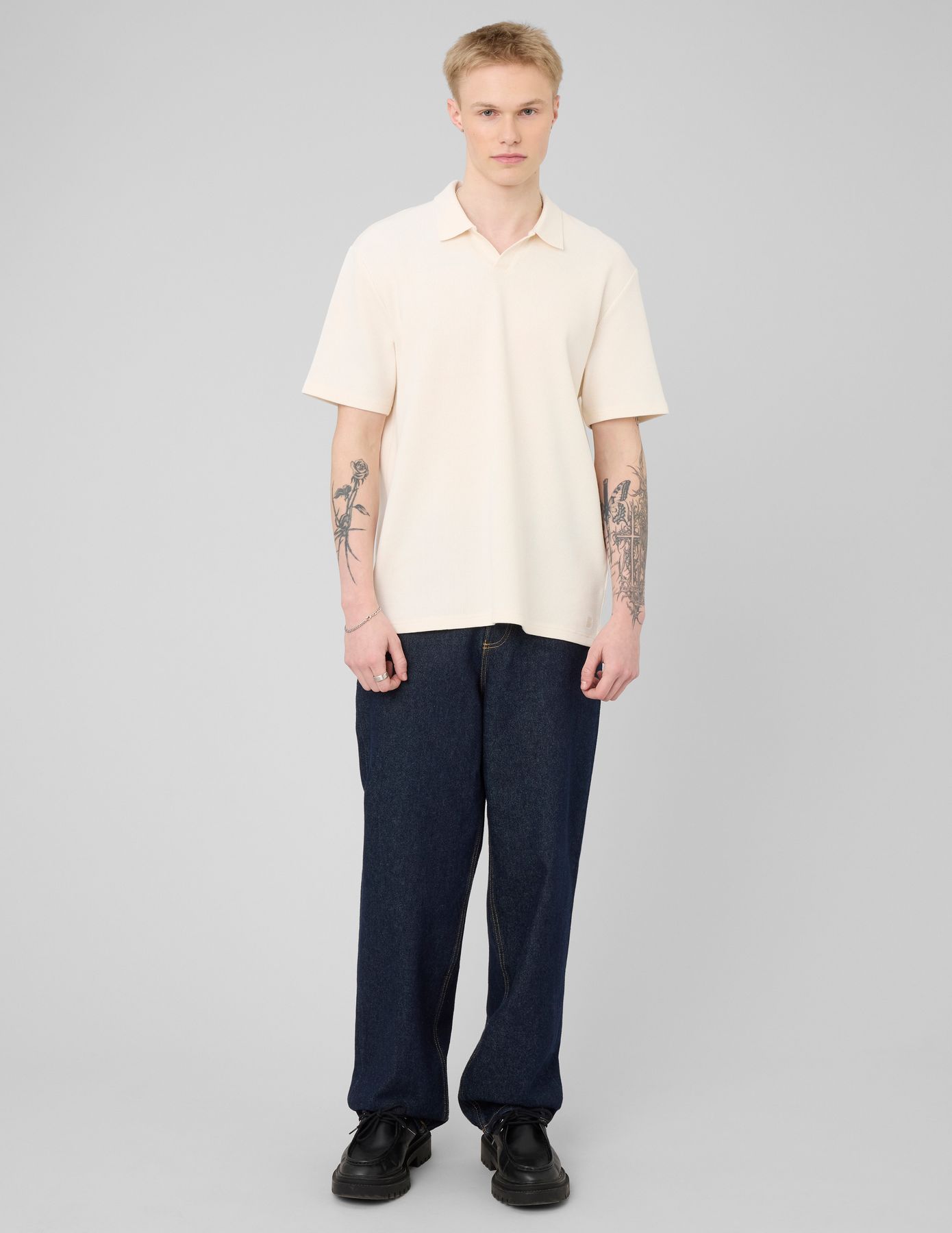 Polo mati&egrave;re gaufr&eacute;e