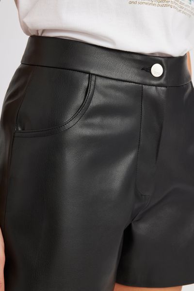 Short tissu enduit