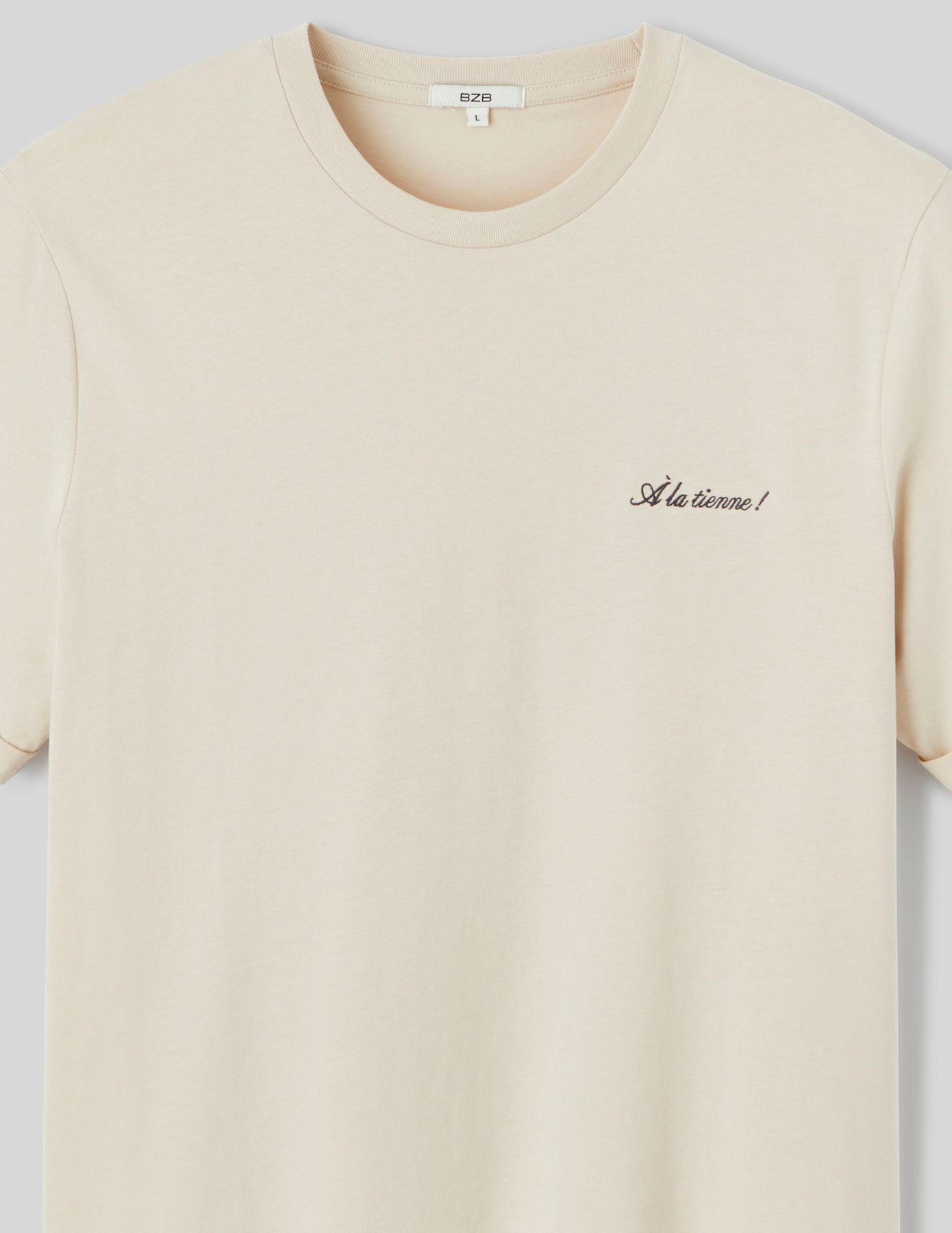 T-shirt broderie poitrine