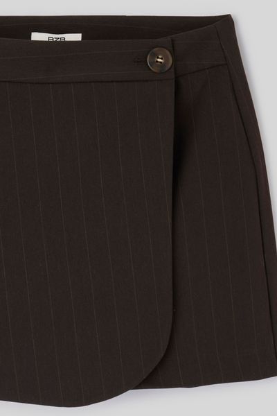 Jupe short ray&eacute;e