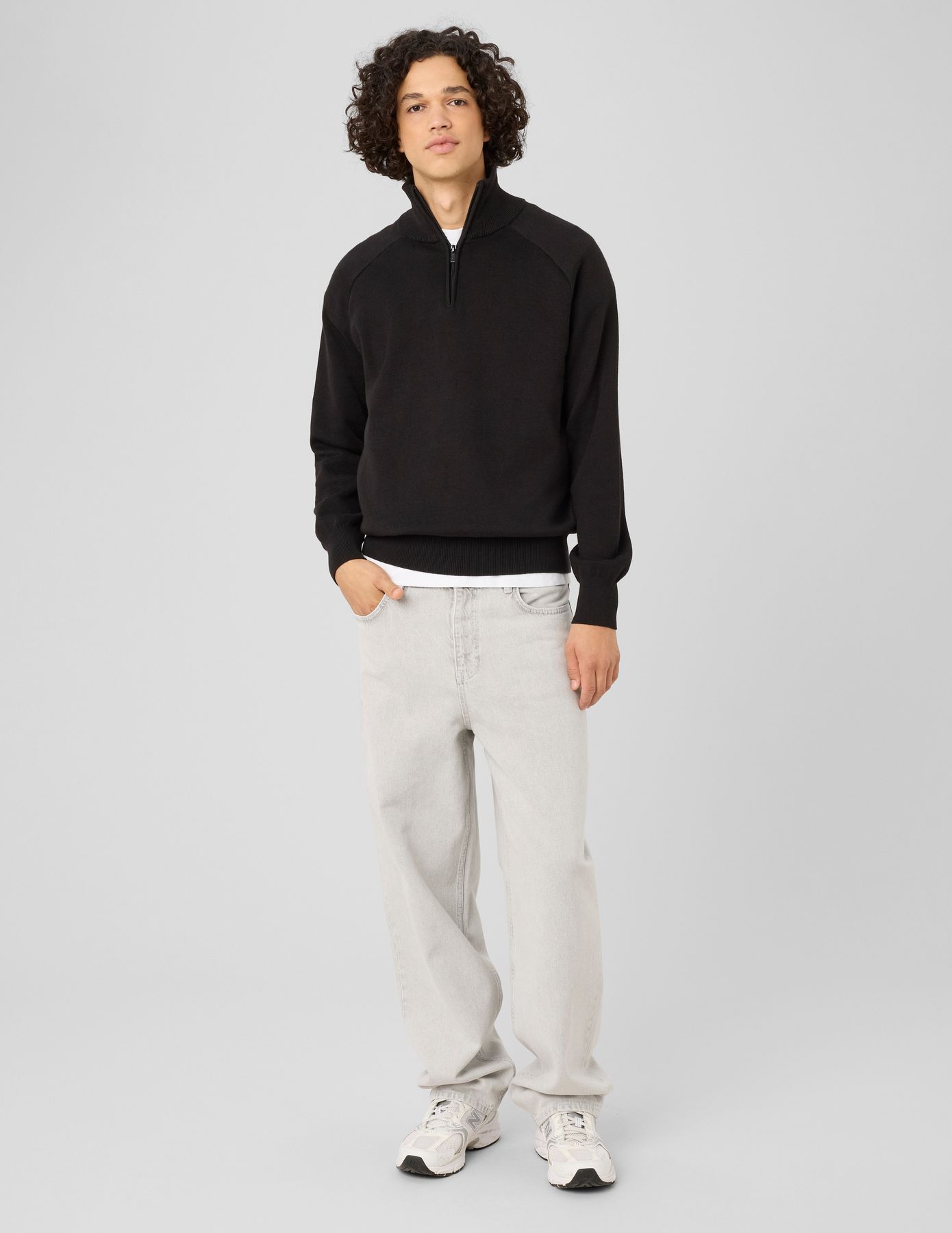 Pull col montant zipp&eacute;