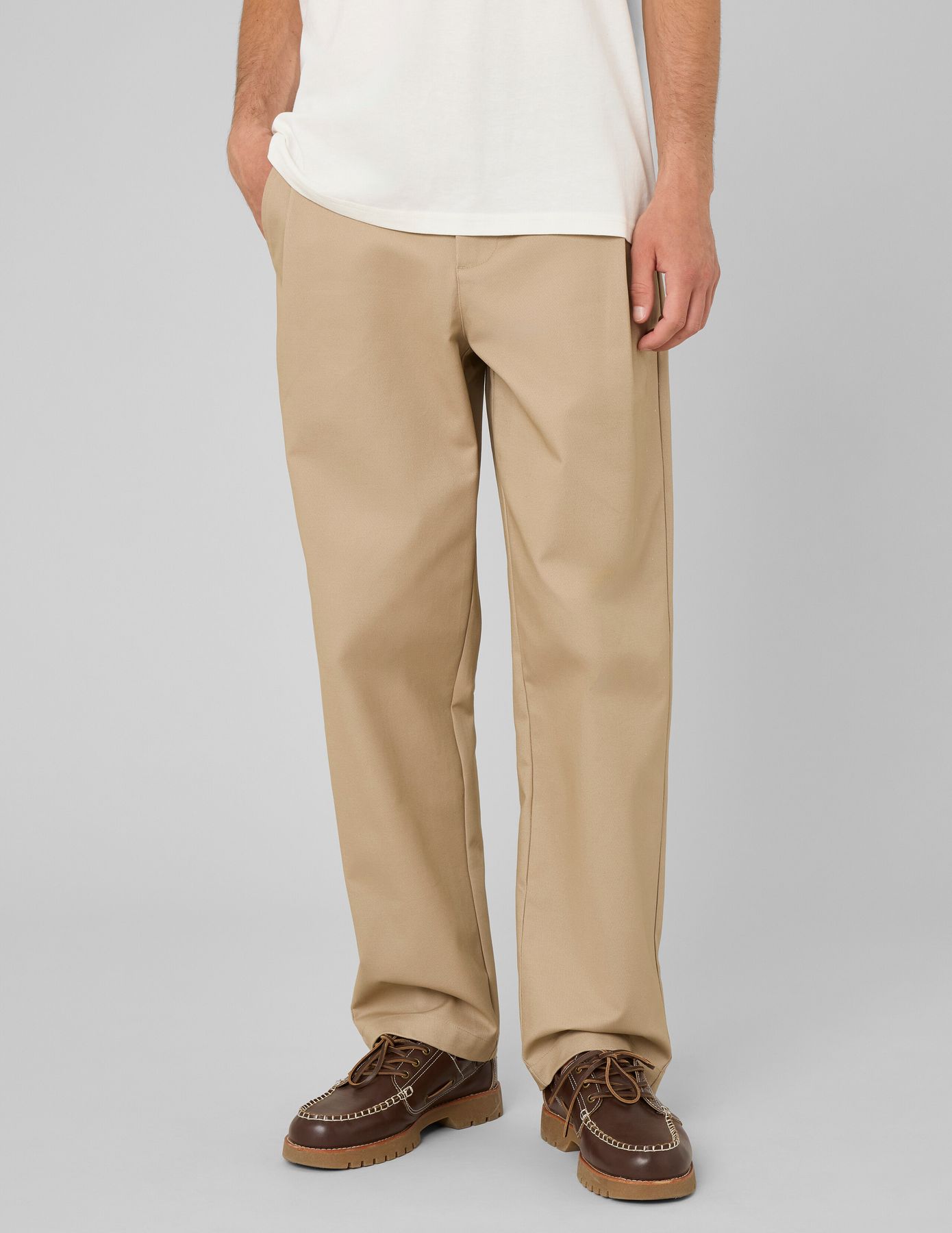 Pantalon chino &agrave; pinces