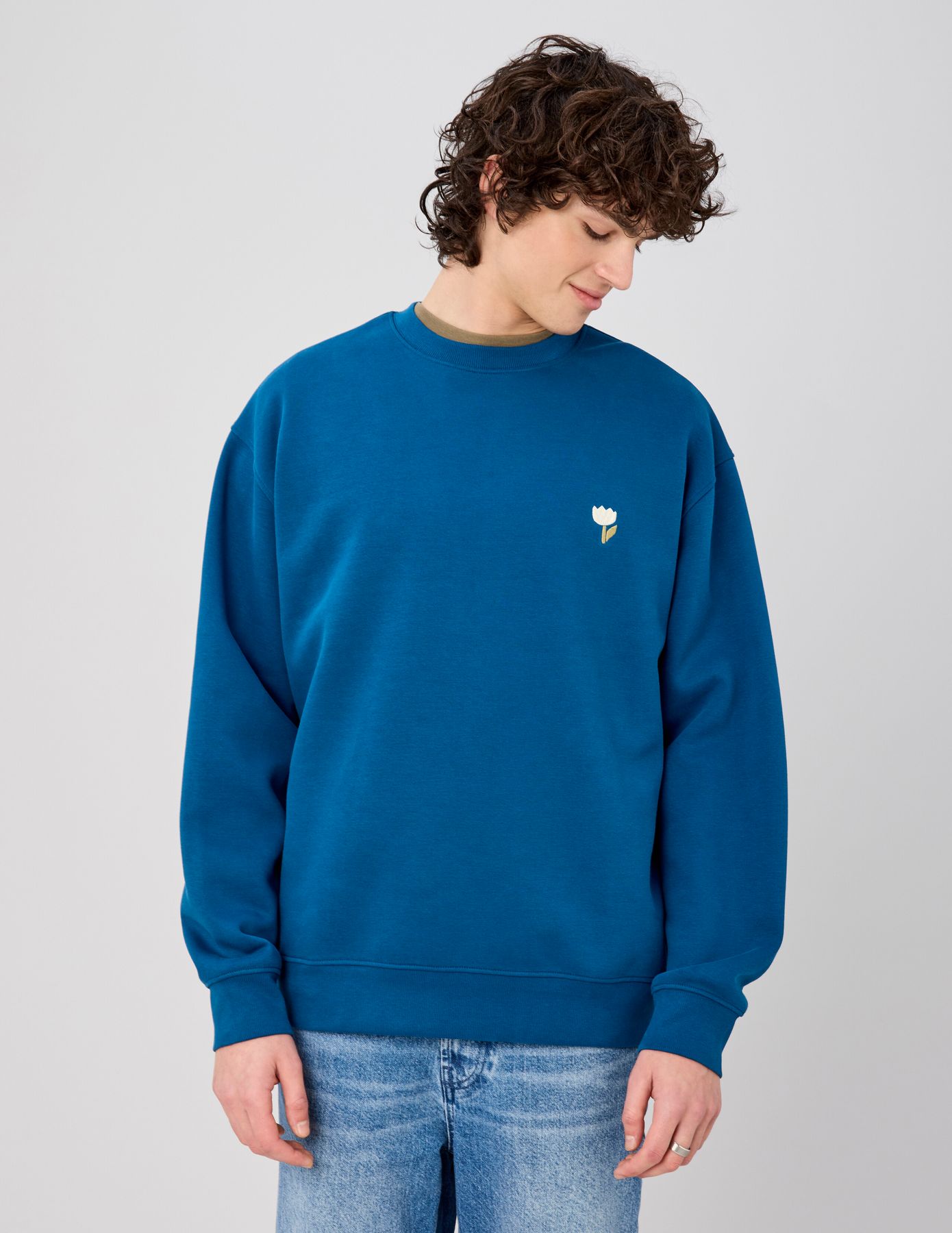 Sweat broderie poitrine