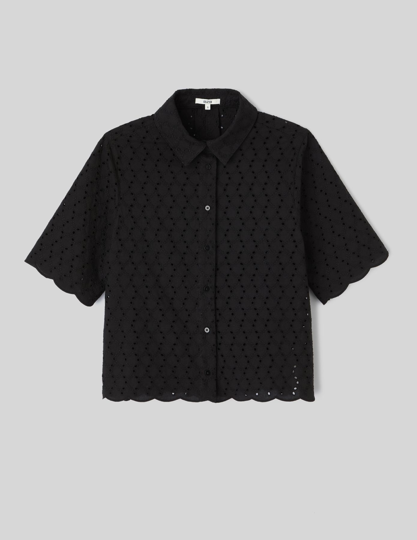 Chemisette en broderie anglaise