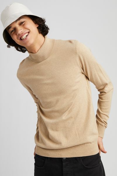 Pull col roul&eacute;