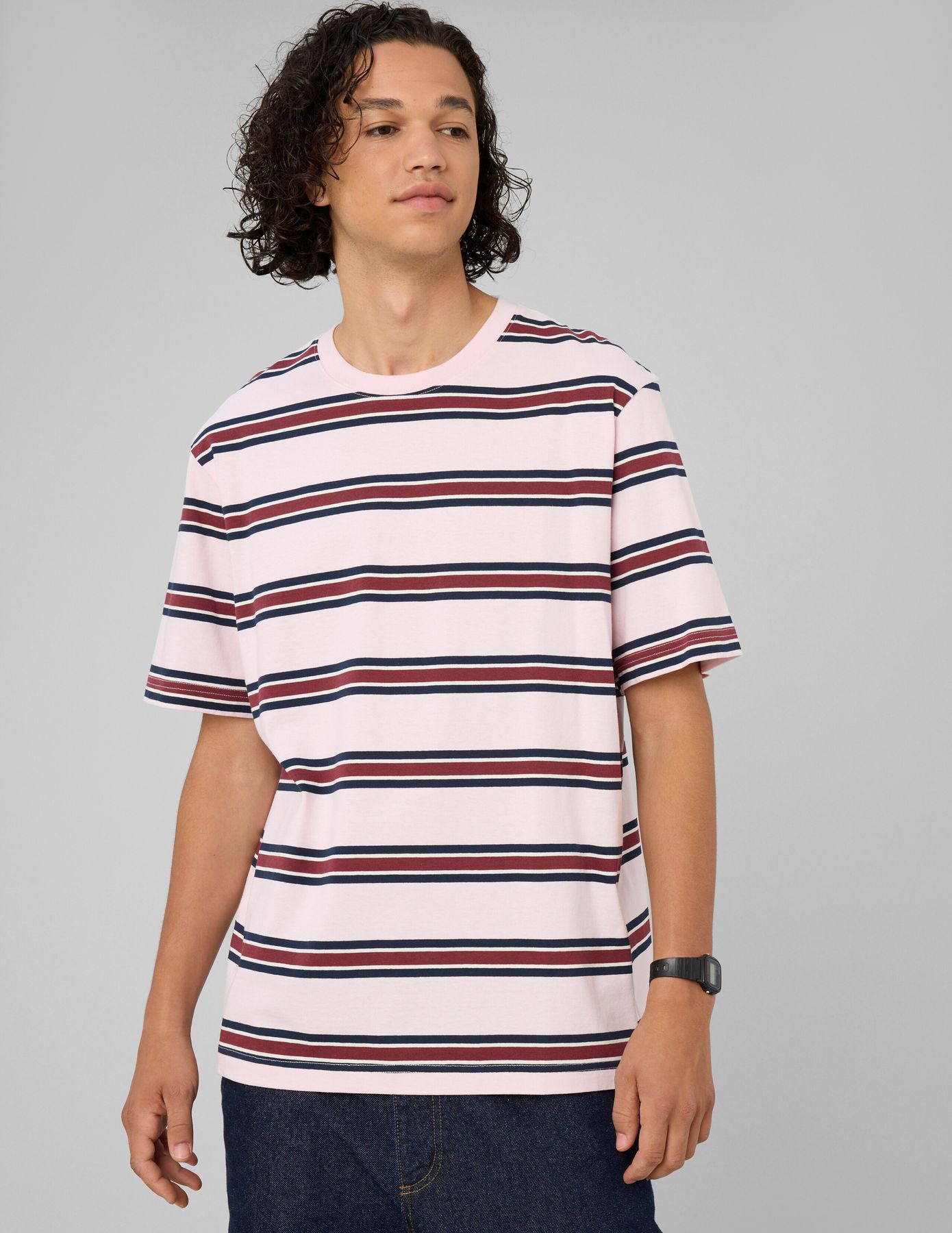 T-shirt ray&eacute;