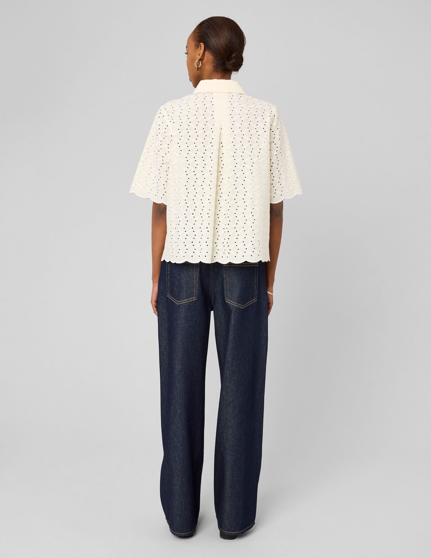 Chemisette en broderie anglaise