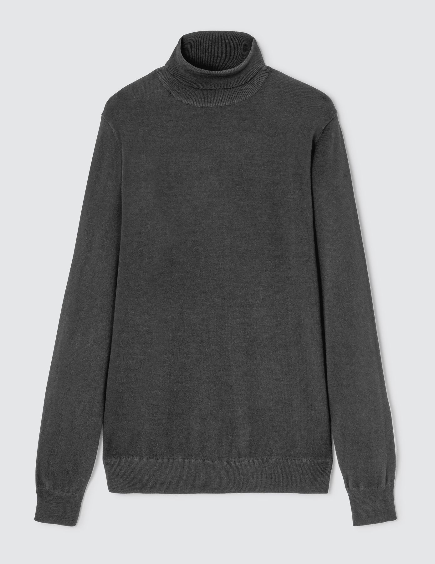 Pull col roul&eacute;