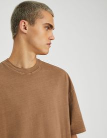 T-shirt oversize d&eacute;lav&eacute;