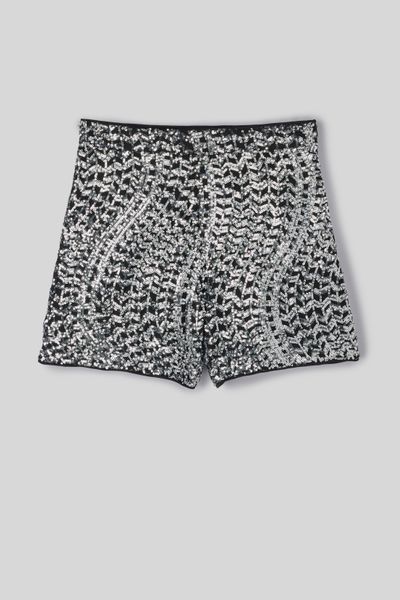 Short sequins