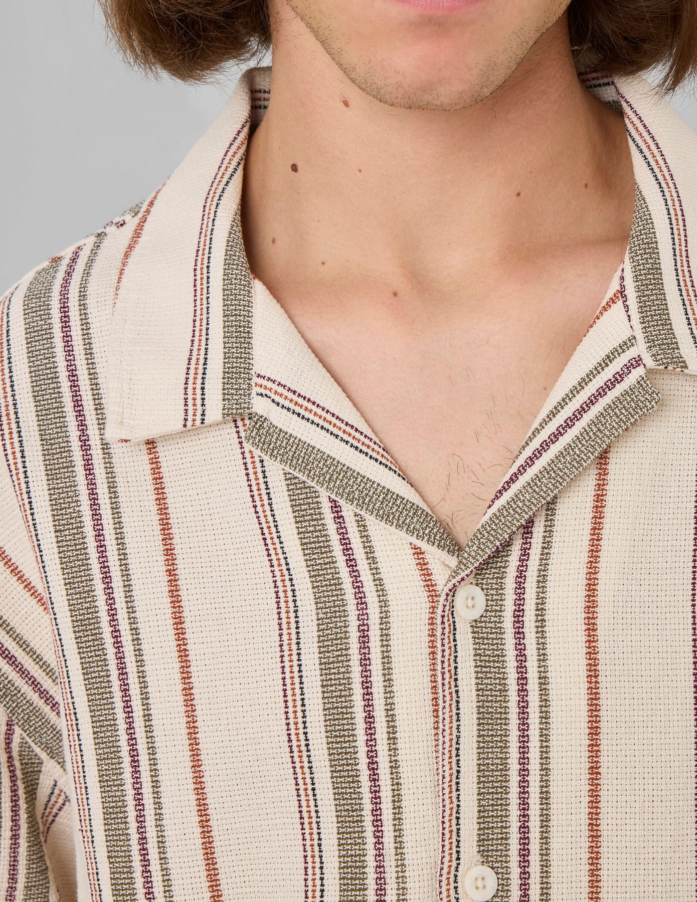Chemise manches courtes ray&eacute;e