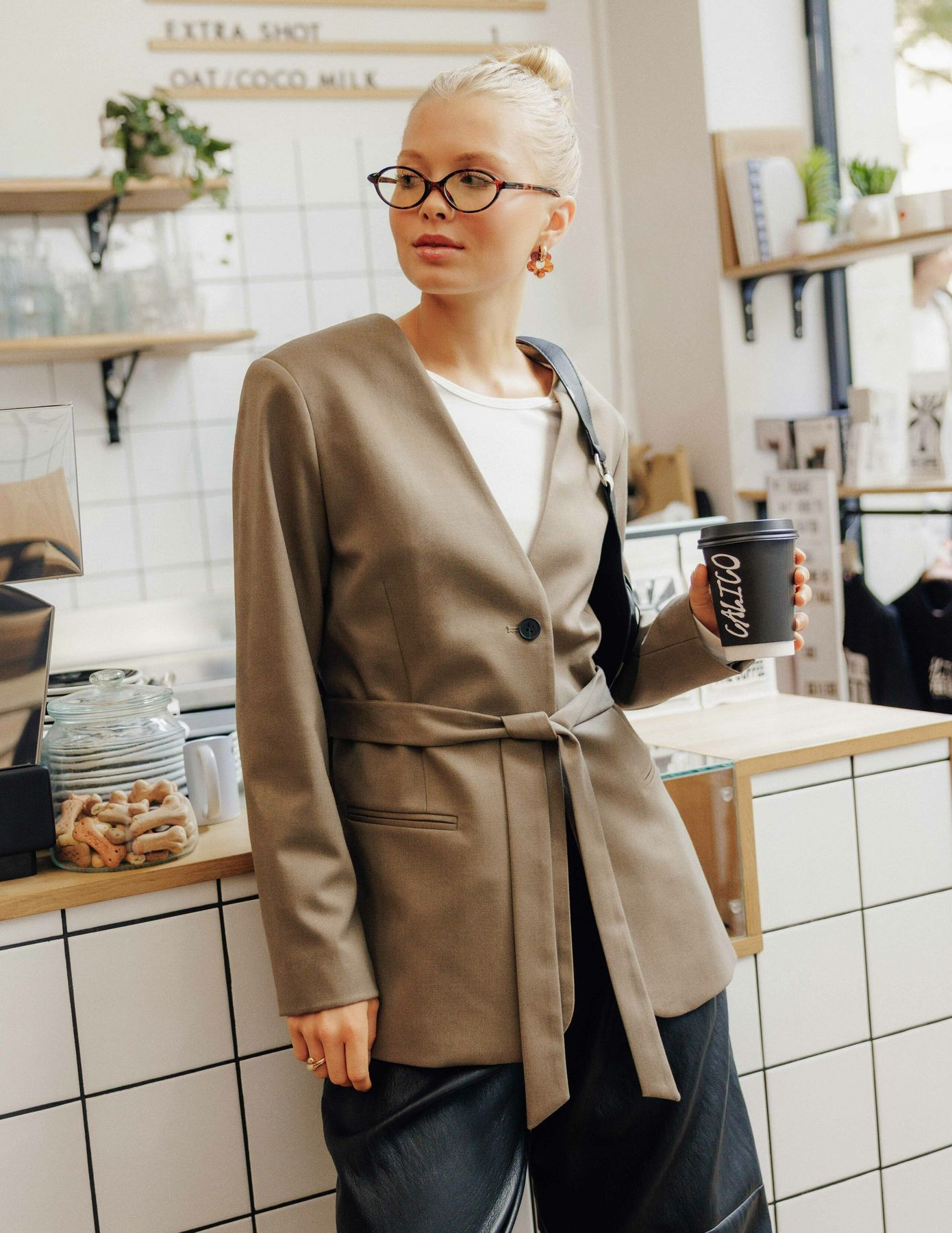 Blazer ceintur&eacute;