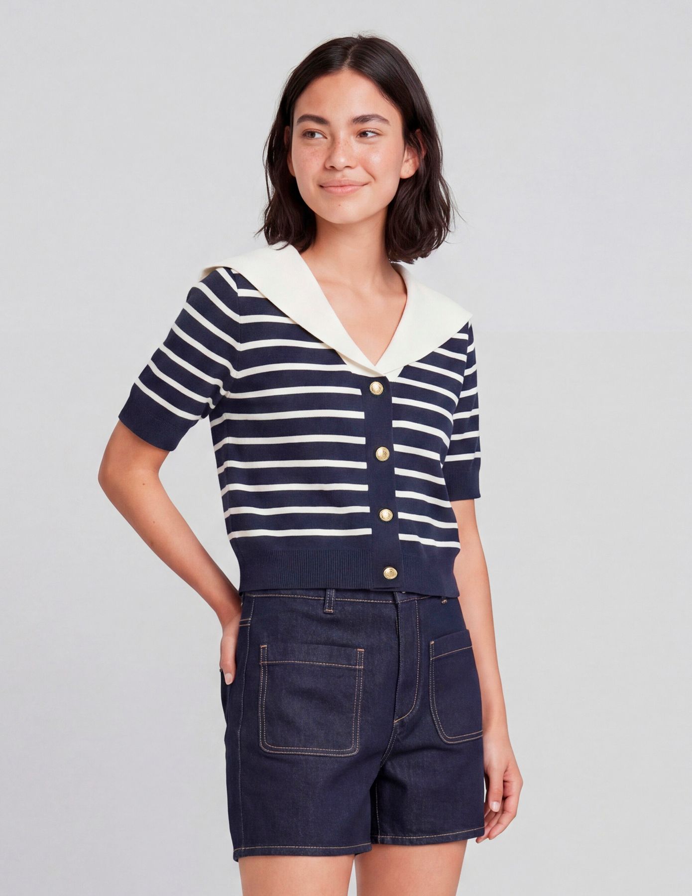 Pull marini&egrave;re avec col vareuse