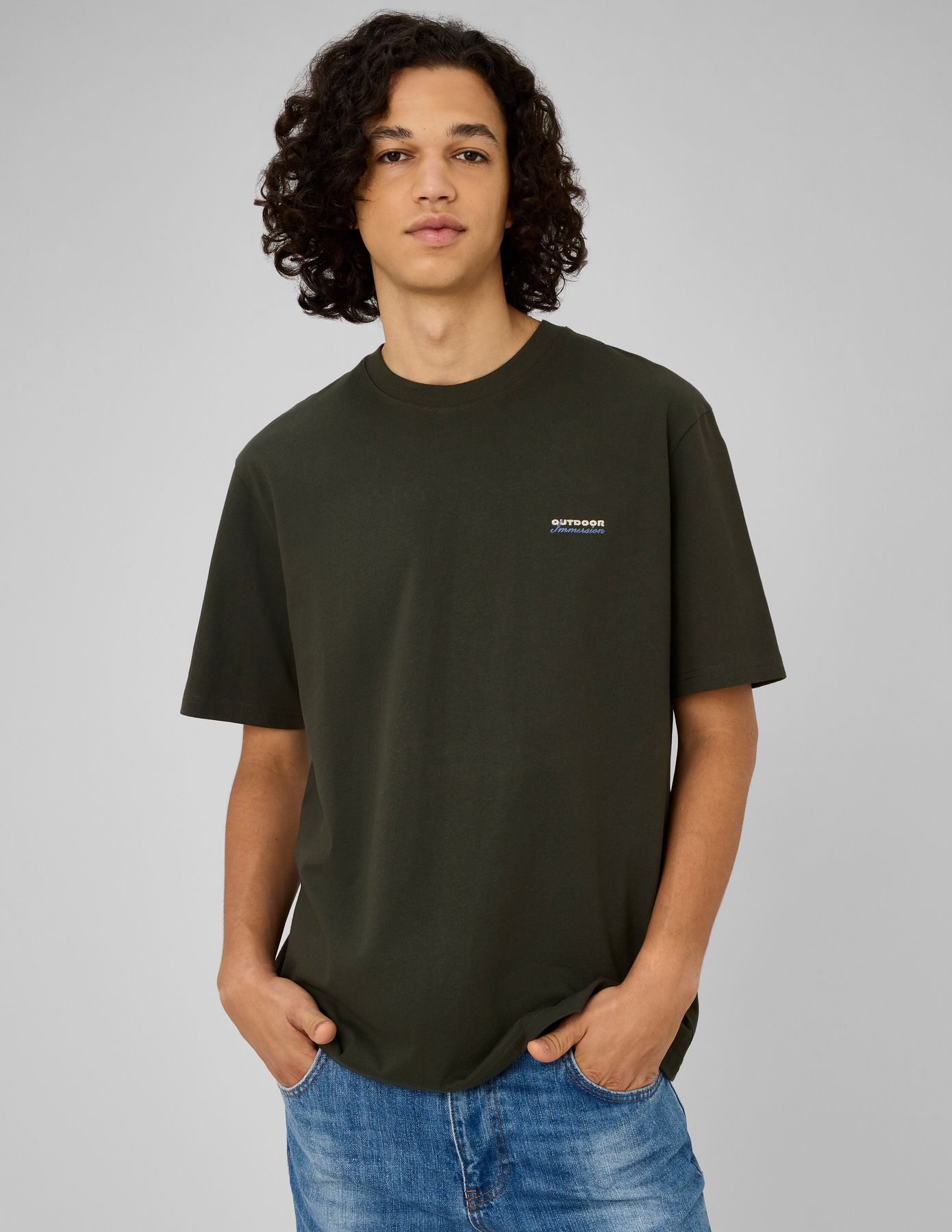 T-shirt imprim&eacute; et brod&eacute;