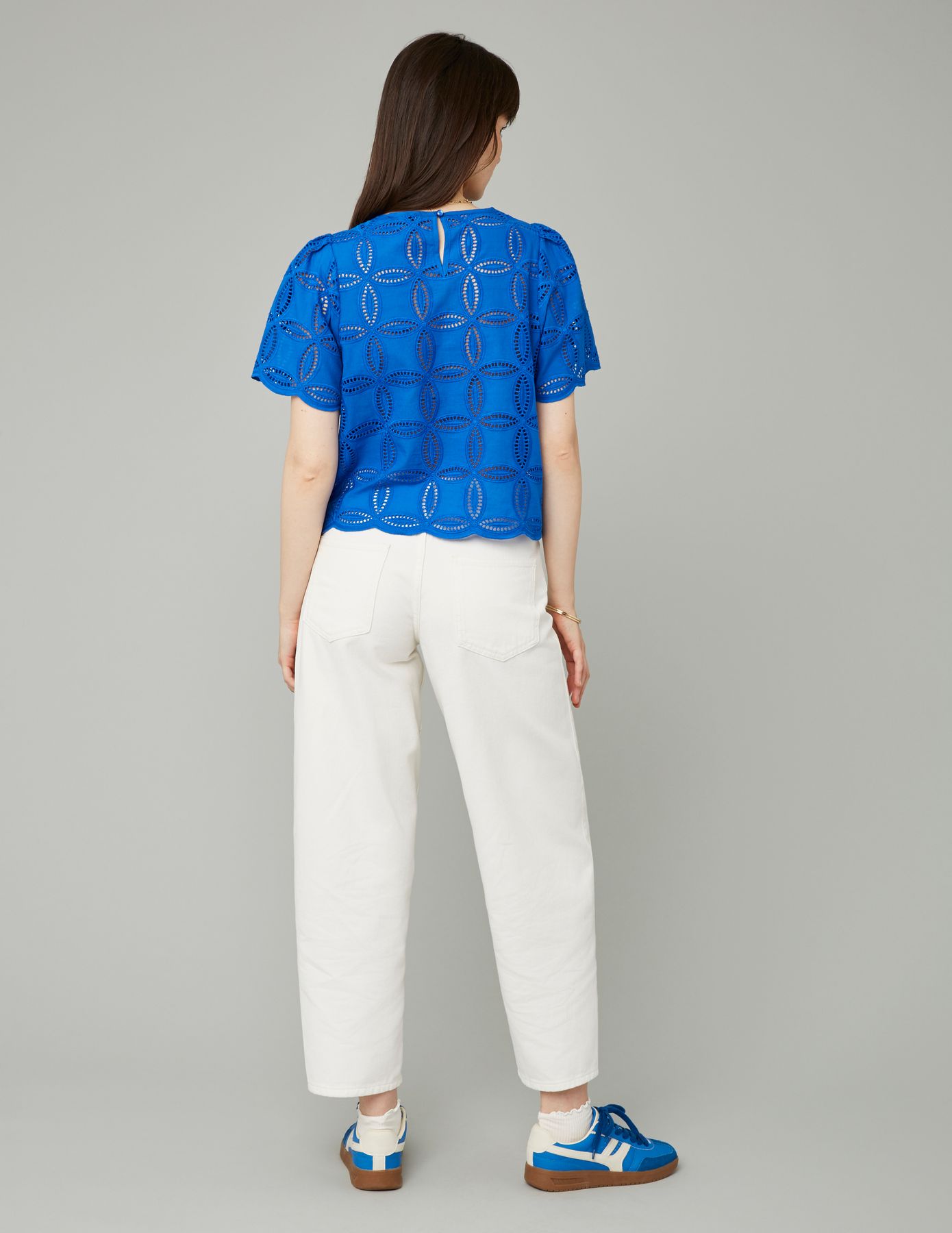 Blouse en broderie anglaise