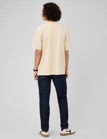 T-shirt broderie poitrine