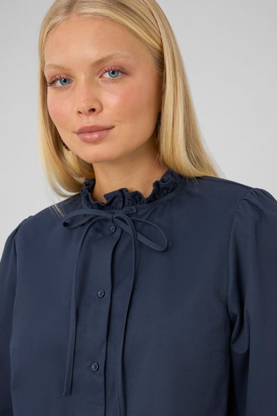 Blouse &agrave; volants
