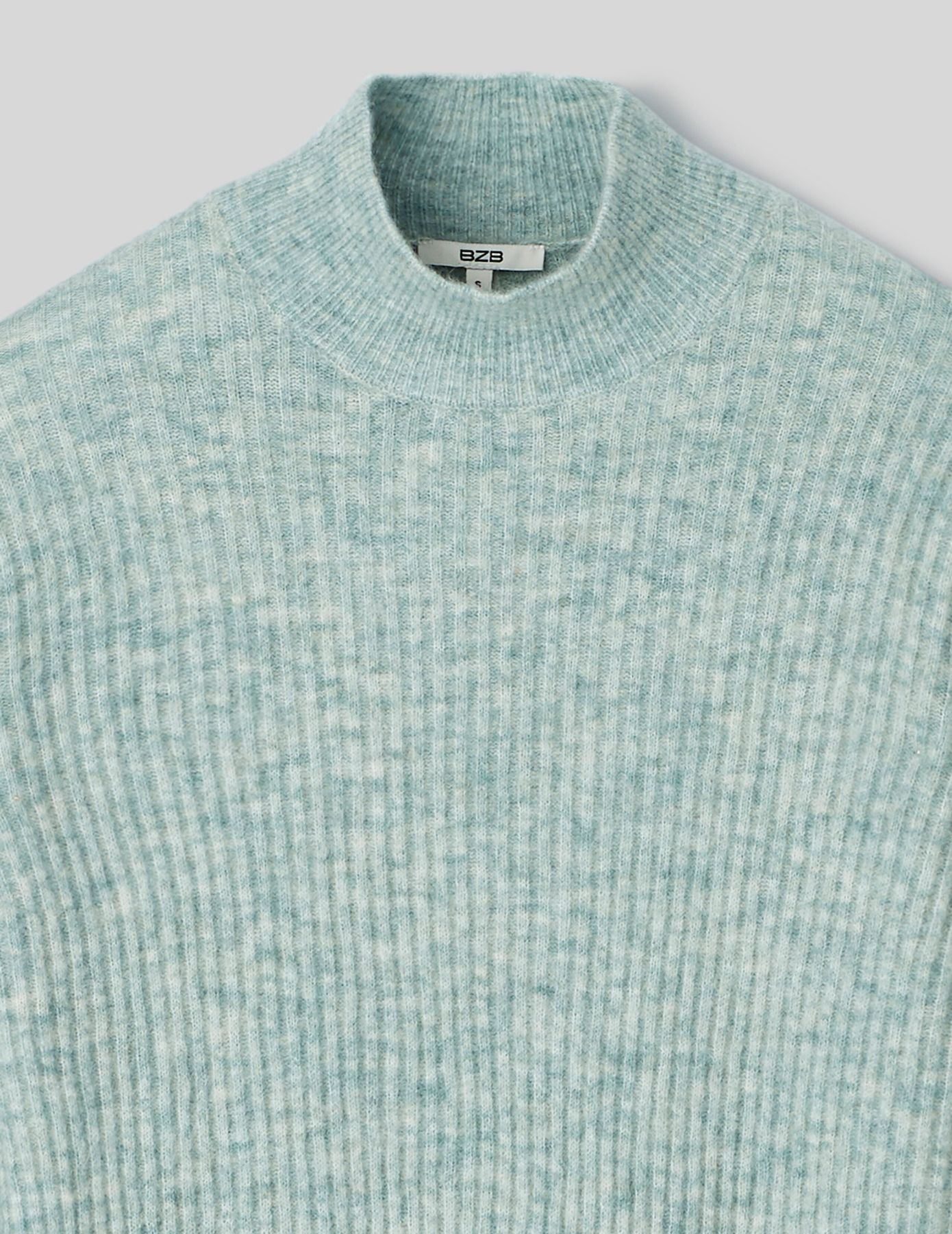 Robe pull col montant