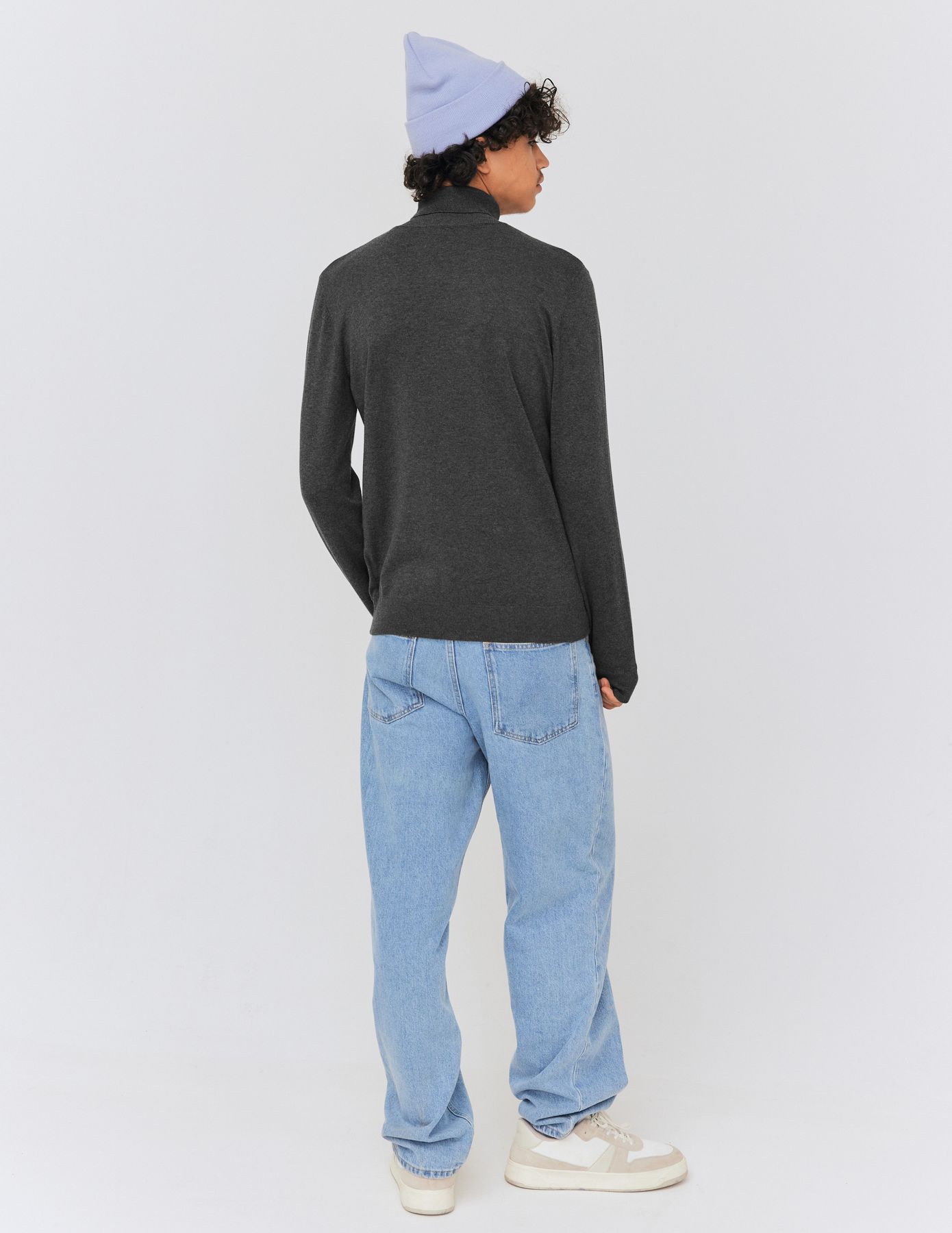 Pull col roul&eacute;