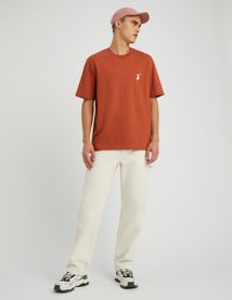 T-shirt broderie poitrine