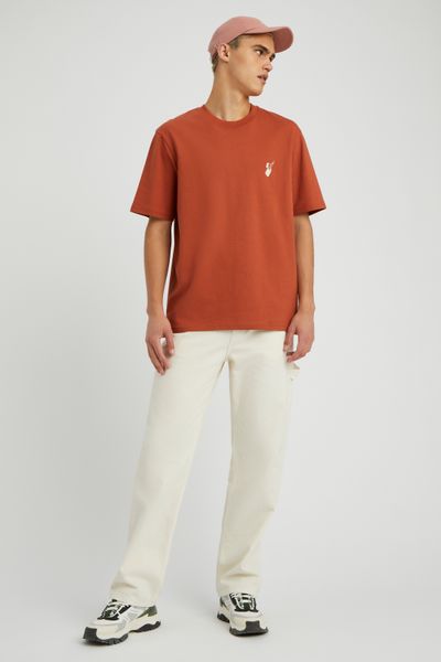 T-shirt broderie poitrine