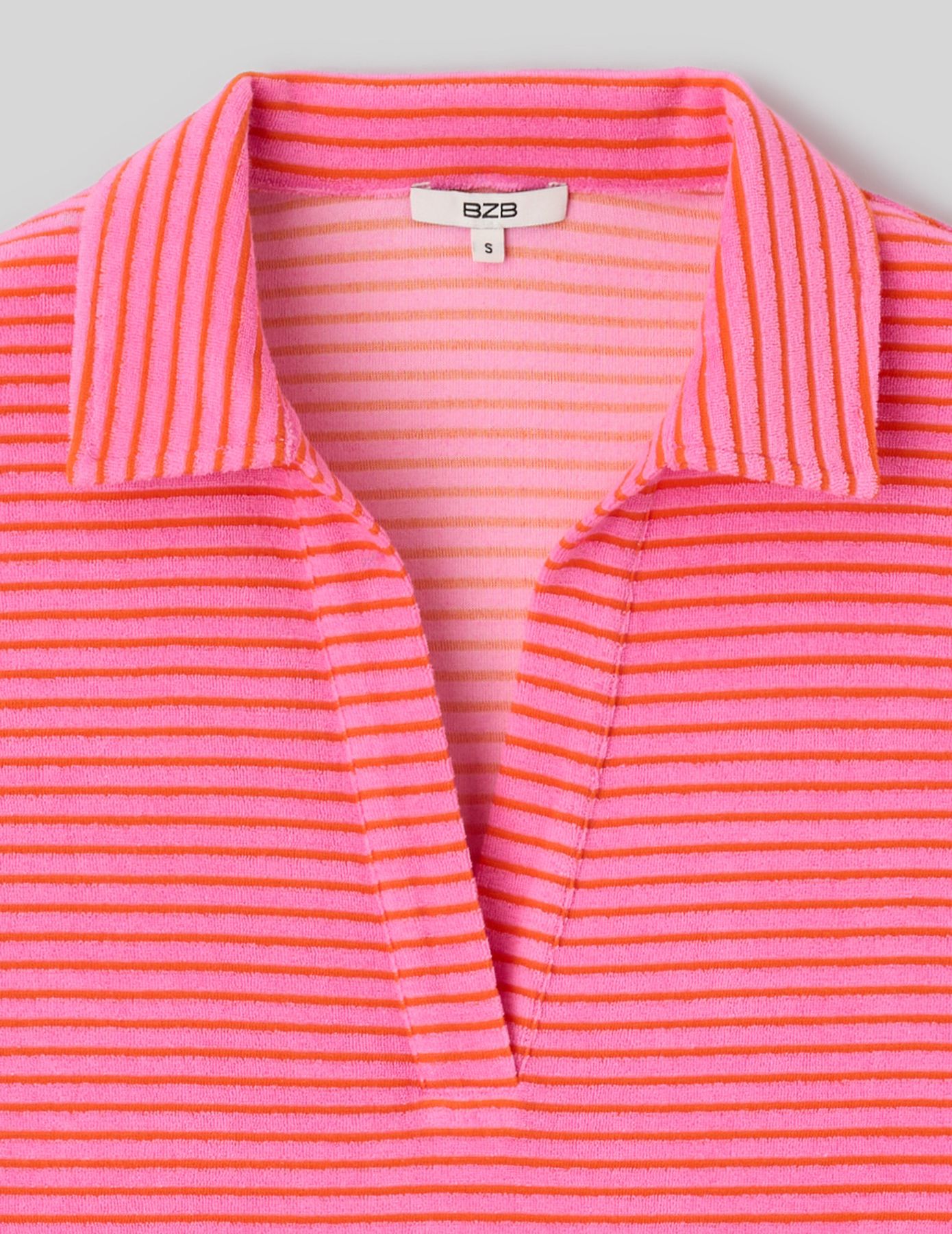 Polo ray&eacute; en &eacute;ponge