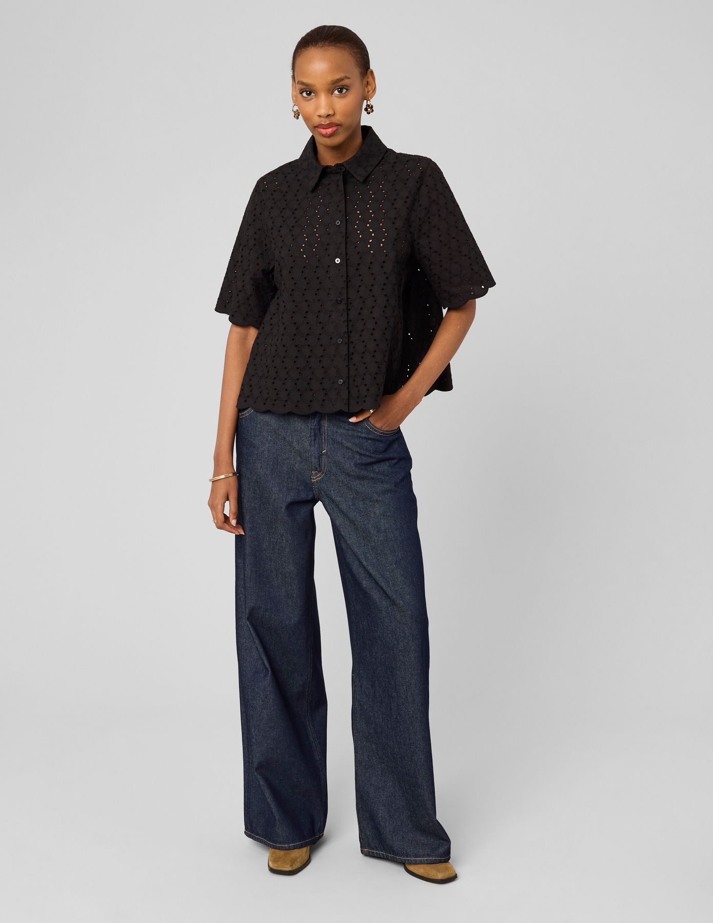 Chemisette en broderie anglaise