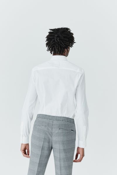 Chemise unie ajustée