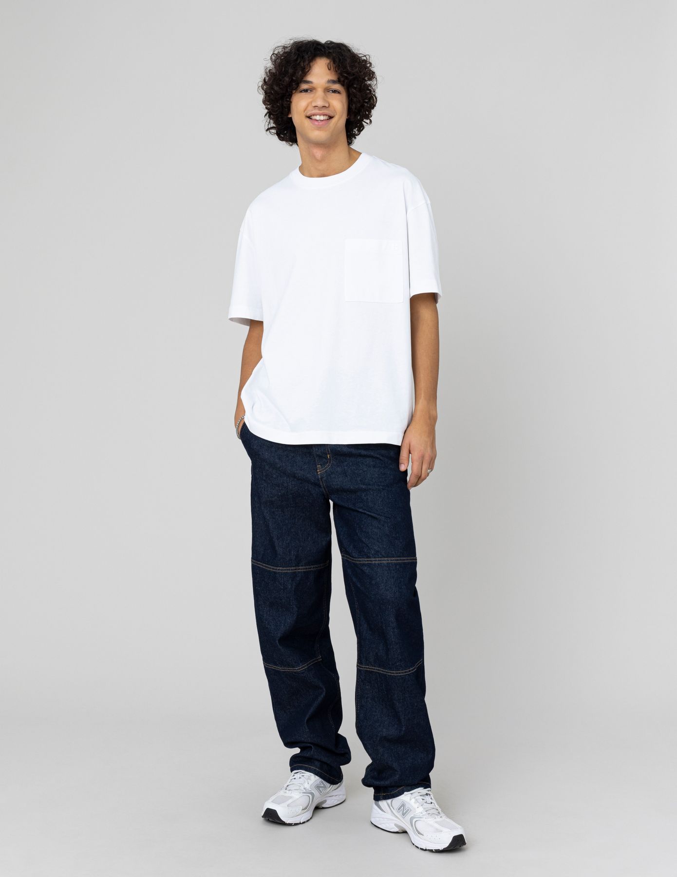 Jean loose à découpes