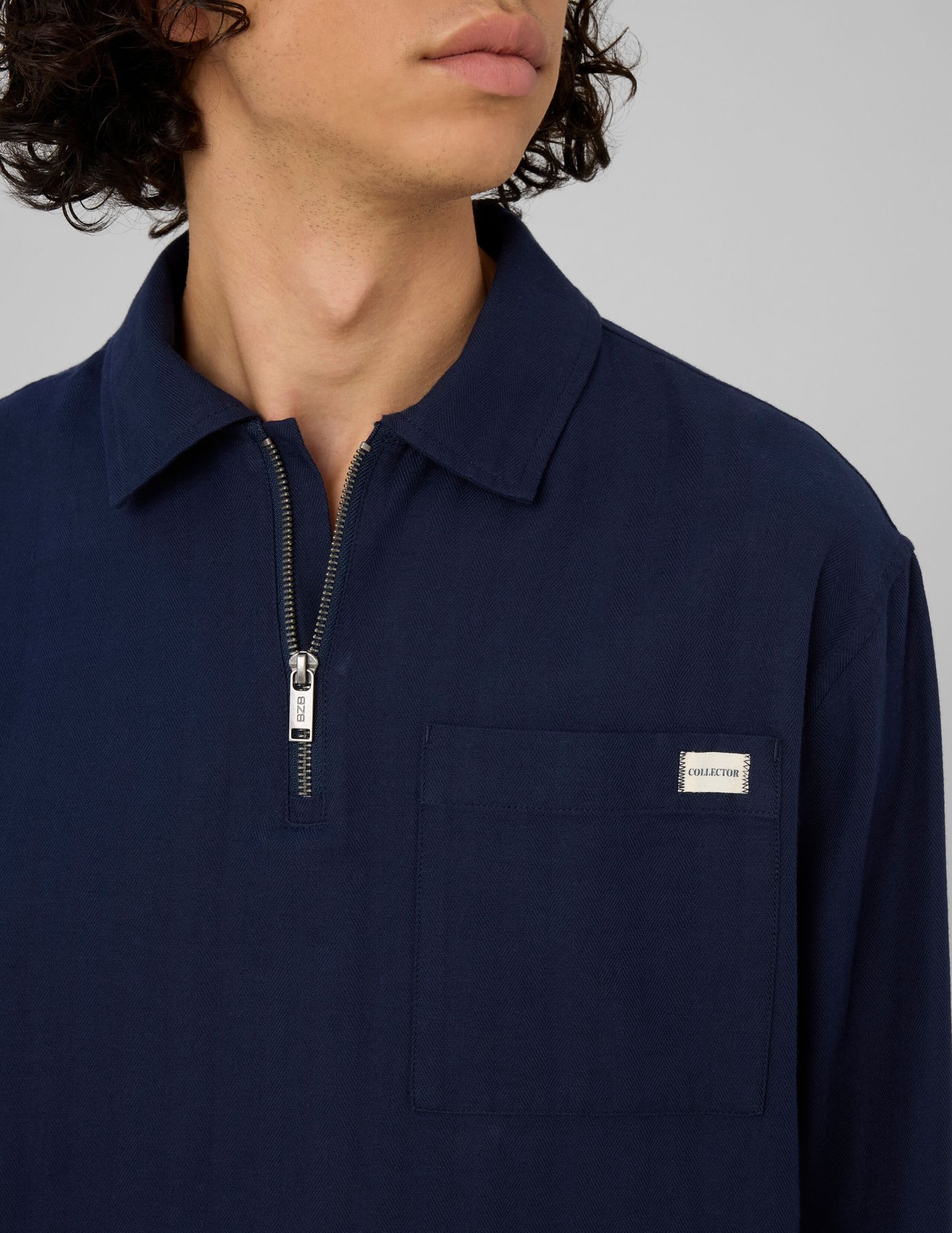 Chemise enfil&eacute;e zipp&eacute;e manches longues