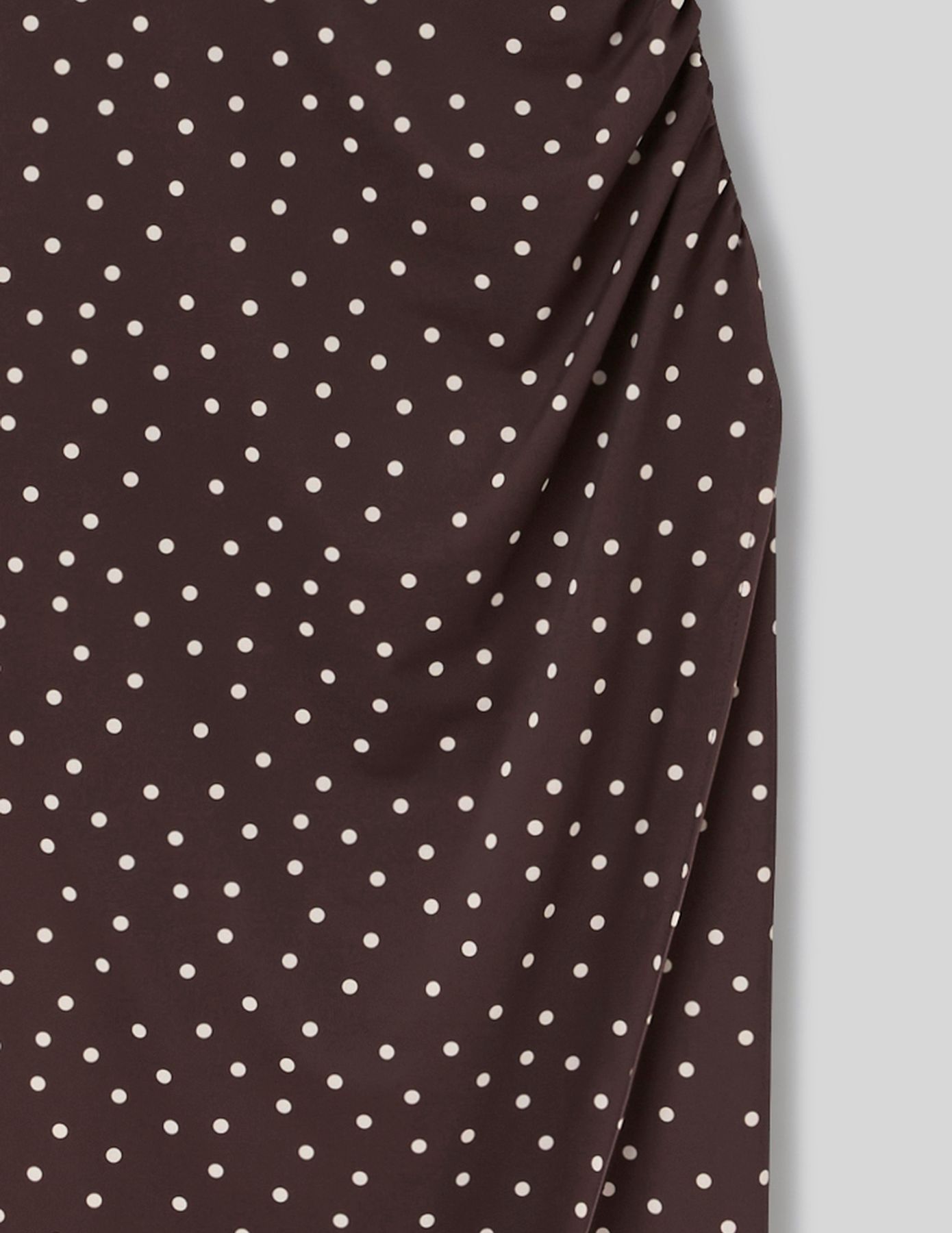 Robe longue col b&eacute;nitier