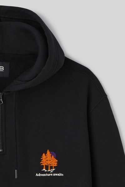 Sweat broderie poitrine