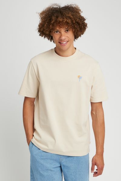 T-shirt broderie poitrine