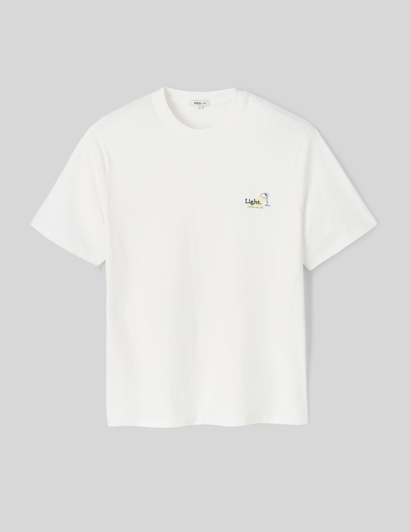 T-shirt broderie poitrine