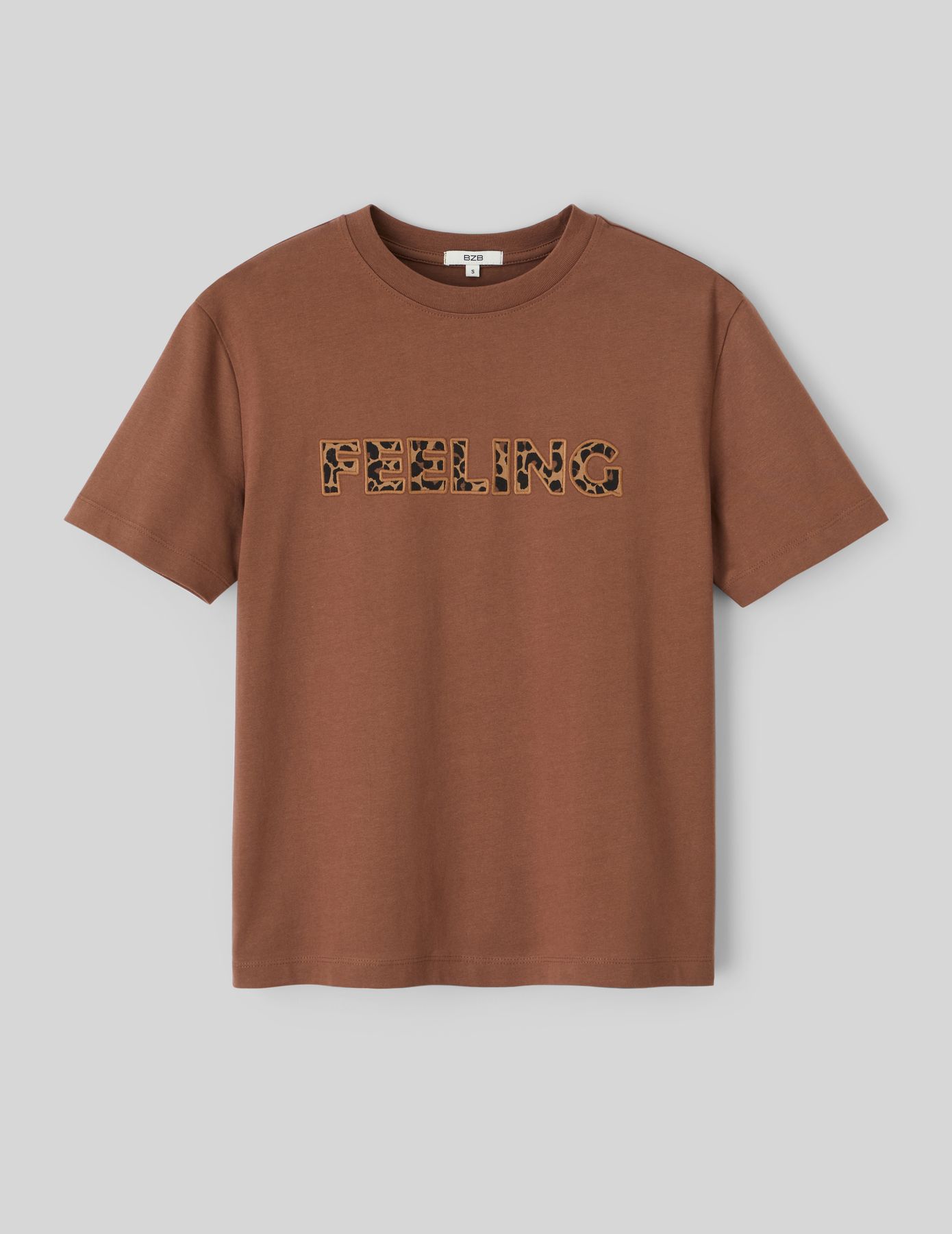 T-shirt broderie poitrine léopard