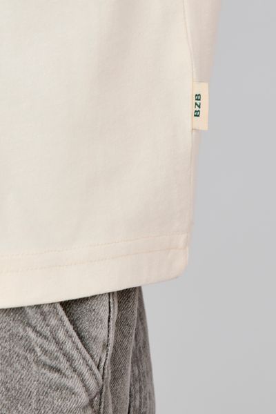 T-shirt broderie poitrine