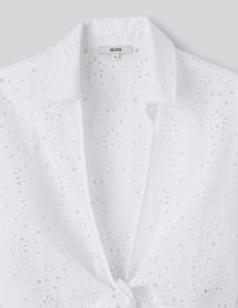 Chemise à nouer en broderie anglaise
